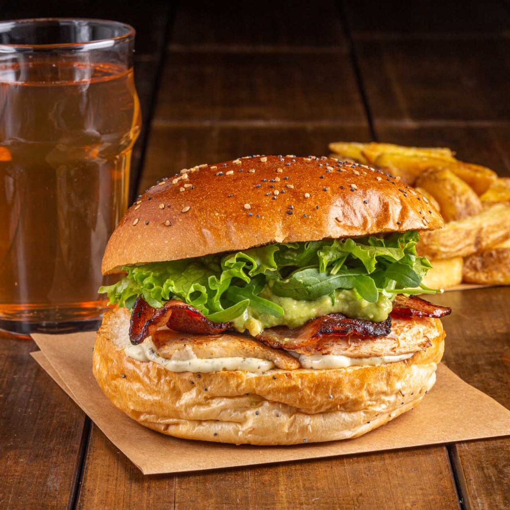 HolyCoW_BurgerPoulet_BaconAvocadoChickenMenu