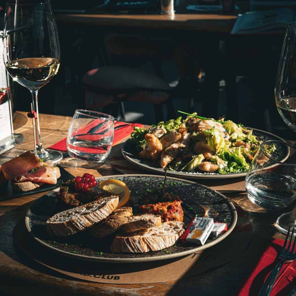 MADHOUSE_ROOFTOP_FOOD_SET_TRI__33